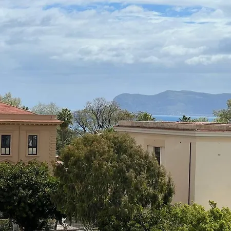 Large Flat Near Botanical Garden & Station * Palermo