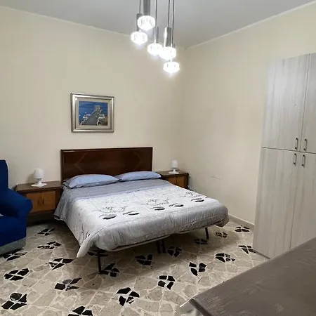Large Flat Near Botanical Garden & Station Apartment