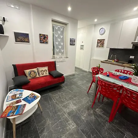 Large Flat Near Botanical Garden & Station