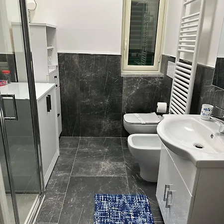 公寓 Large Flat Near Botanical Garden & Station